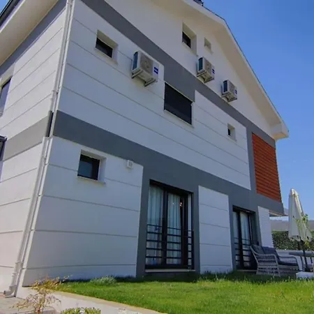 Fethiye'de Yemyesil Dogada, Havuzlu Villa-awz169 Fethiye