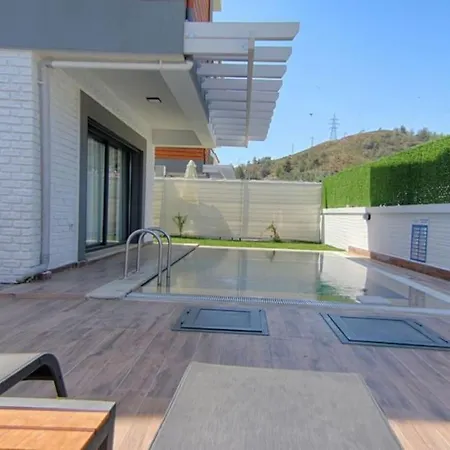 Fethiye'de Yemyesil Dogada, Havuzlu Villa-awz169 Fethiye